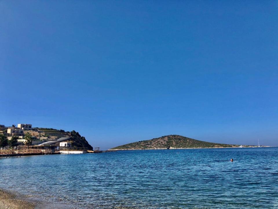 Al Mare Oezel Havuzlu
